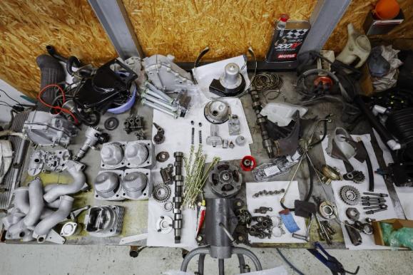 Démontage intégral – Voitures Porsche de collection près de Nantes