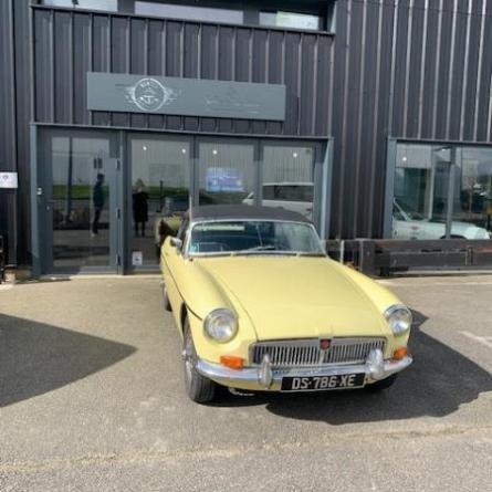 MGB roadster de 1968  magnifique couleur Primerose Yellow VENDU